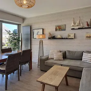 Ker Mamette Bel En Bord De Appartement